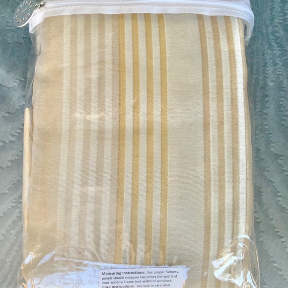 🆕 Gold Cosmo Stripe Curtain Panel 54 x 96 New in package. - Picture 16 of 16